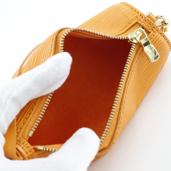 LOUIS VUITTON Orange Leather Pouch - Picture 12 of 14
